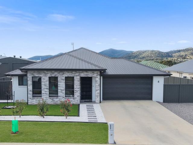 Modern family home complete with shed