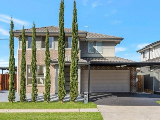 Modern Family Home Available Now Inc Water Usage!