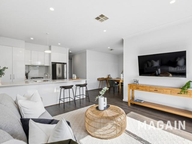 Modern Family Home, Beautifully Presented, Perfectly Positioned, Move in Ready! *Offers Closing Tuesday 20th Oct