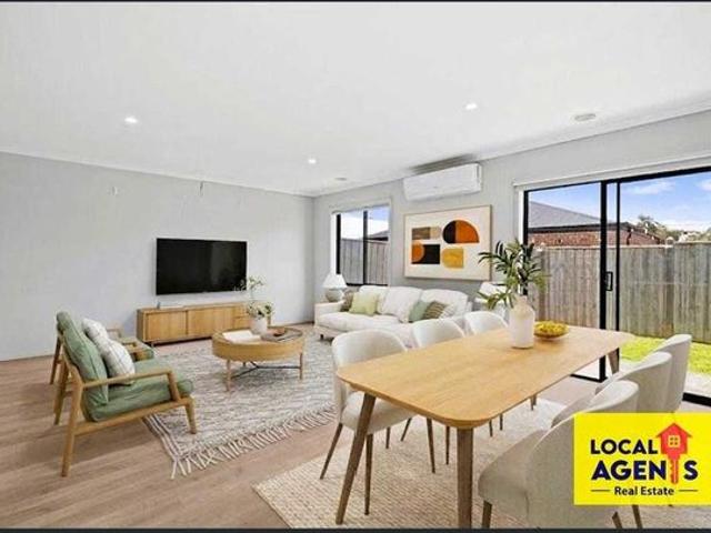 Modern Family Home for Lease in Mickleham !$560 PW Bond $2433