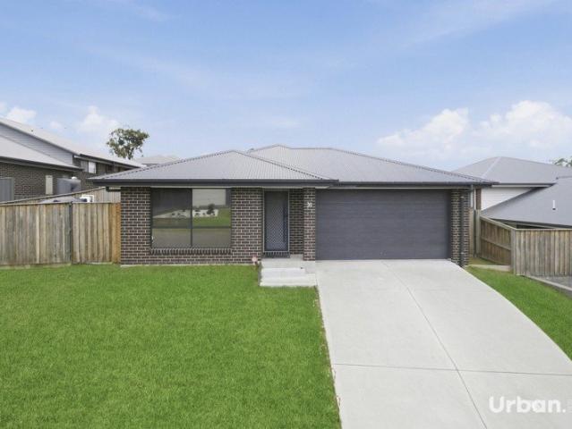 MODERN FAMILY HOME FOR LEASE IN GRETA! 4 BEDROOMS & SOLAR PANELS