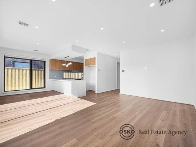 Stylish 4 Bedroom Family Home with Solar Panels & Modern Finishes