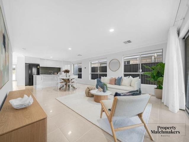 Modern Family Home in a Convenient Baldivis Location