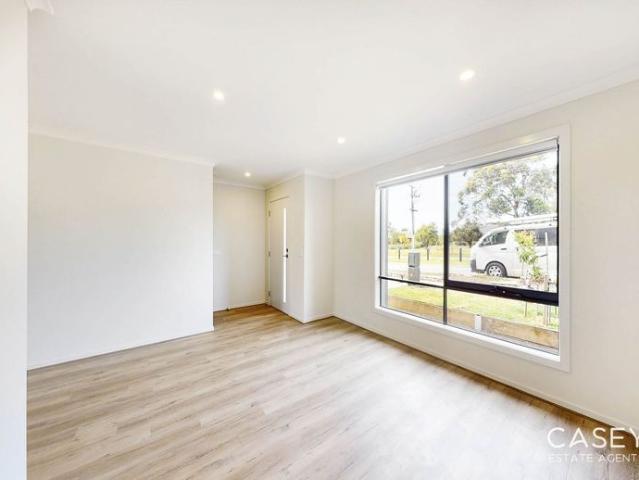Modern Family Home in a Convenient Clyde Location