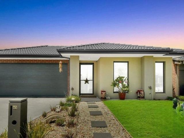 Modern Family Home in a Convenient Location