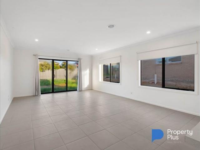 Modern Family Home in a Growing Eaglehawk Estate