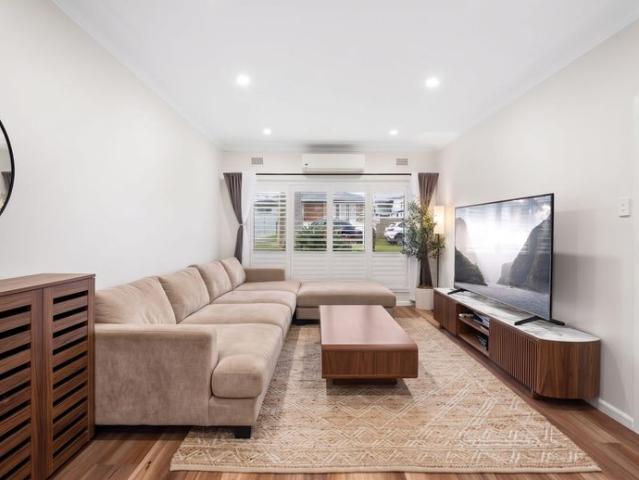 MODERN FAMILY HOME IN A GREAT LOCALE!