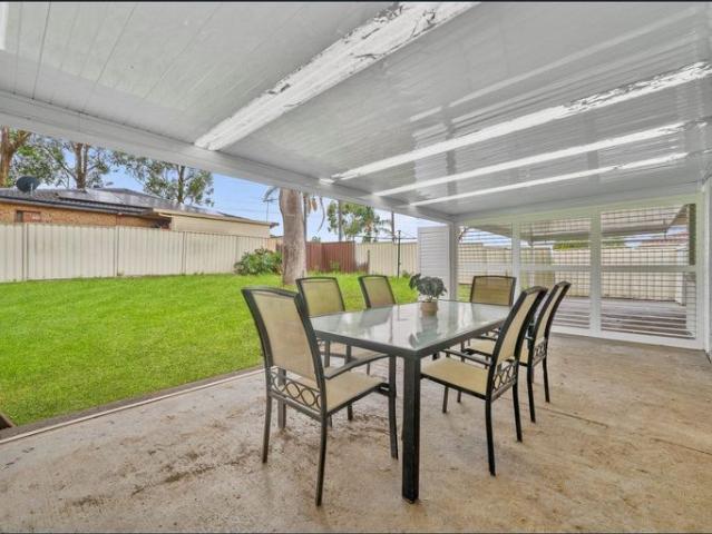 Modern Family Home in a Peaceful Cranebrook Location – Space, Comfort & Convenience!