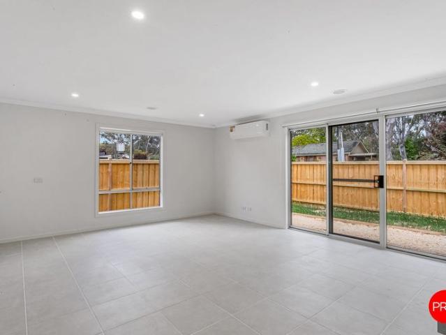 Modern Family Home in a Peaceful Kangaroo Flat Location