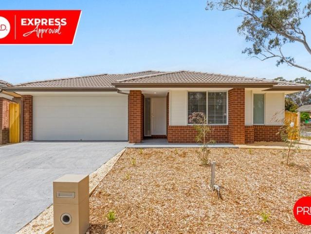 Modern Family Home in a Peaceful Kangaroo Flat Location