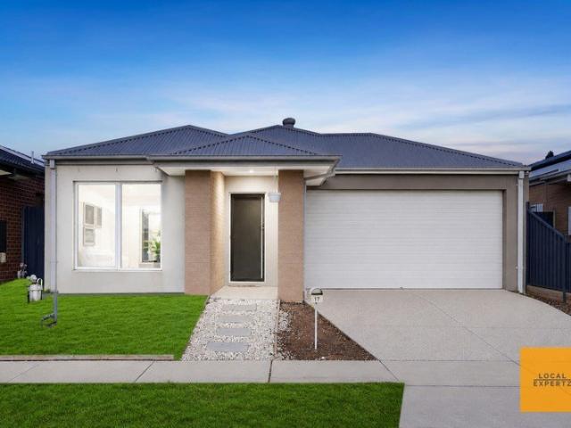 Modern Family Home in a Prime Weir Views Location!