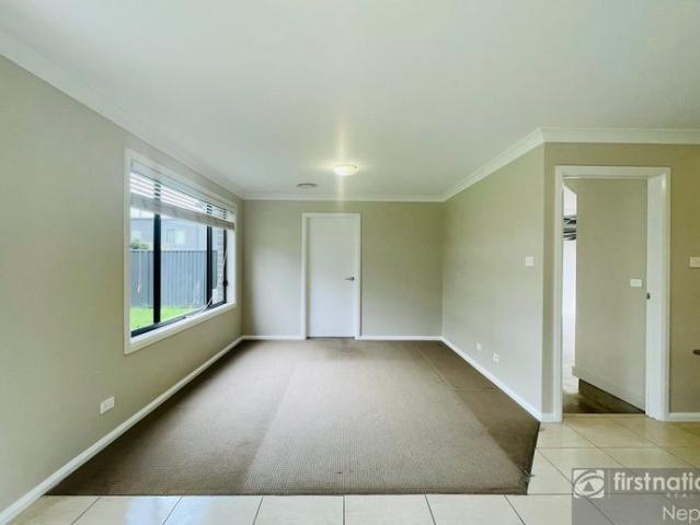 Modern Family Home in a Prime Schofields Location