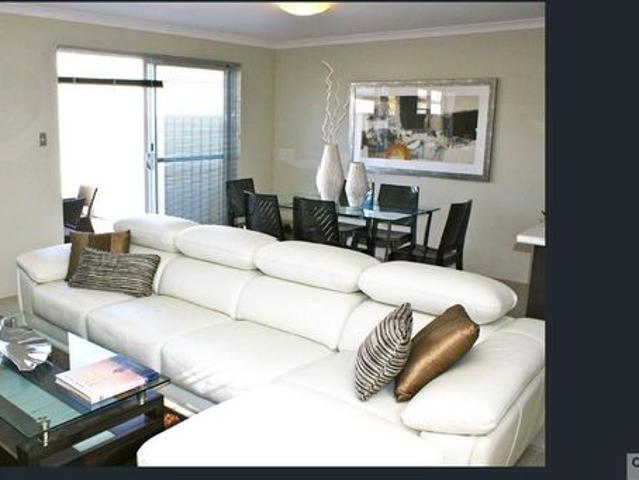 Modern Family Home in a Quiet Butler Pocket