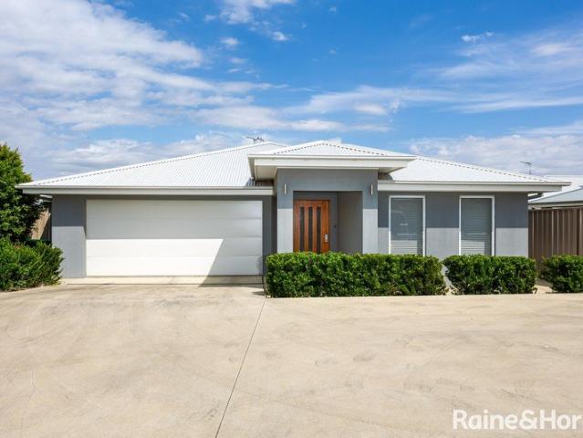 Modern Family Home in Boorooma