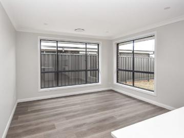 Modern Family Home in Blayney – Move In Ready!