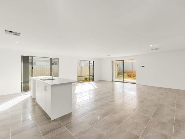 Modern Family Home in Golden Bay