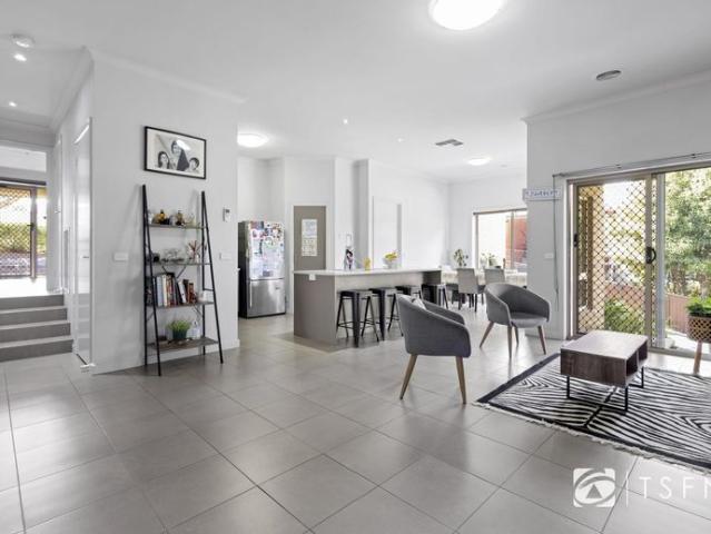 Modern Family Home In Great Location