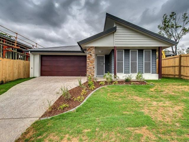 Modern Family Home in Heathwood!