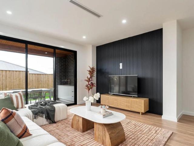 MODERN FAMILY HOME IN MADDINGLEY
