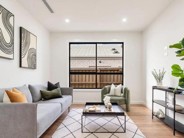 MODERN FAMILY HOME IN MADDINGLEY