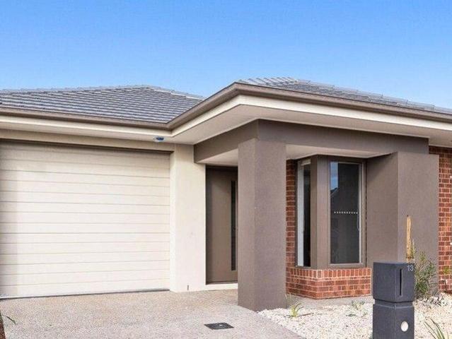 Modern Family Home in Mambourin Nearly New & Perfectly Located