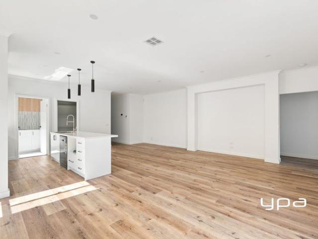 Modern Family Home in Maplestone Estate