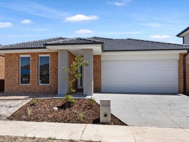 Modern Family Home in Mickleham