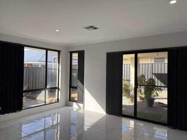 Modern Family Home in Midvale