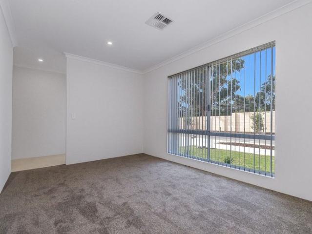 MODERN FAMILY HOME IN SOUGHT AFTER KARNUP VISTA ESTATE