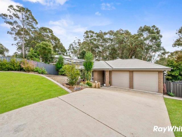MODERN FAMILY HOME IN SOUGHT AFTER LONG BEACH.