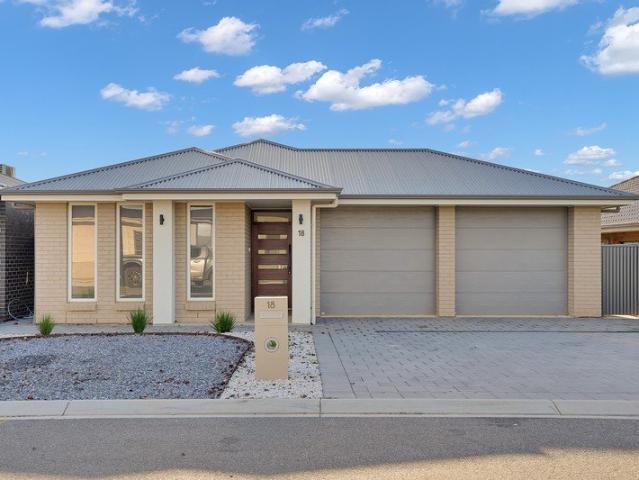 Modern Family Home in Springwood Estate