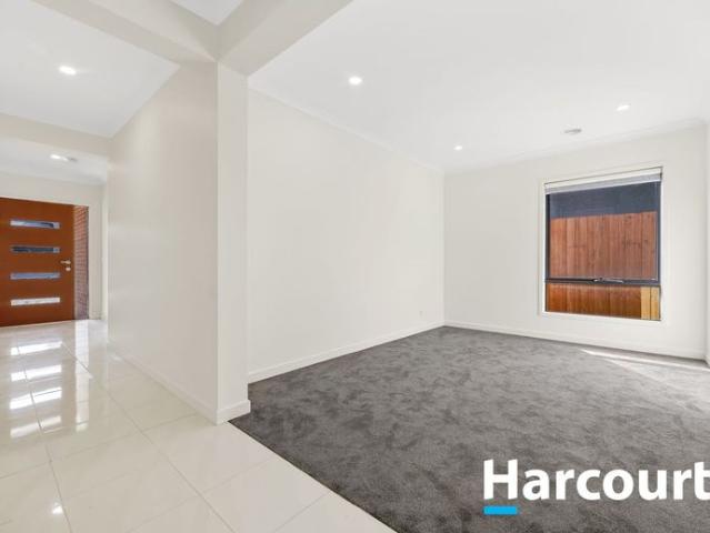 Modern Family Home in Prime Clyde North Location
