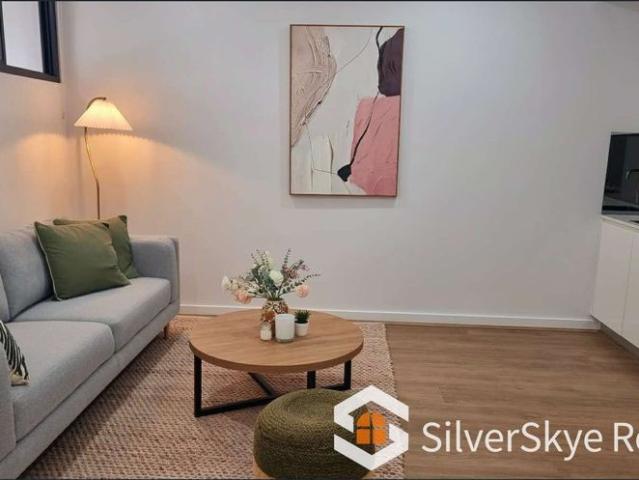 Modern Family Home in Prime Box Hill Location!