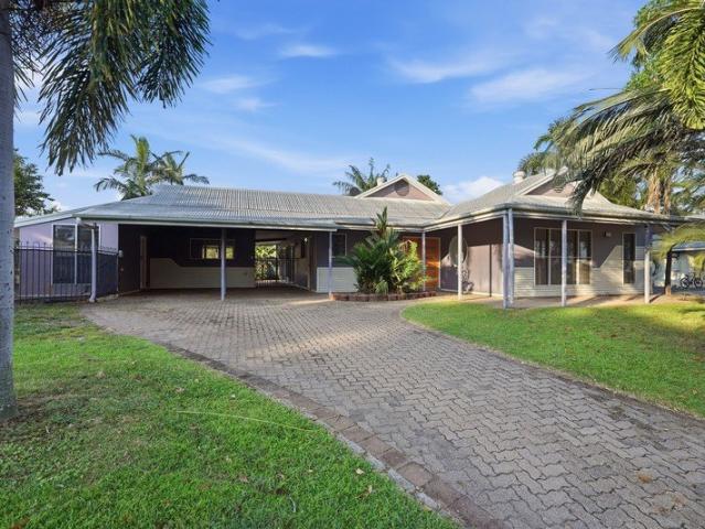 Modern Family Home in Prime Durack Location