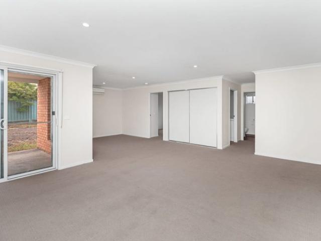 Modern family home in prime FOREST HILL location
