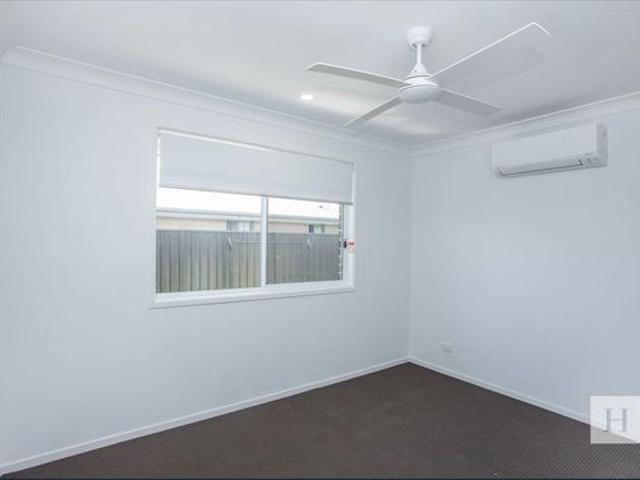 Modern Family Home in Prime Forster Location!