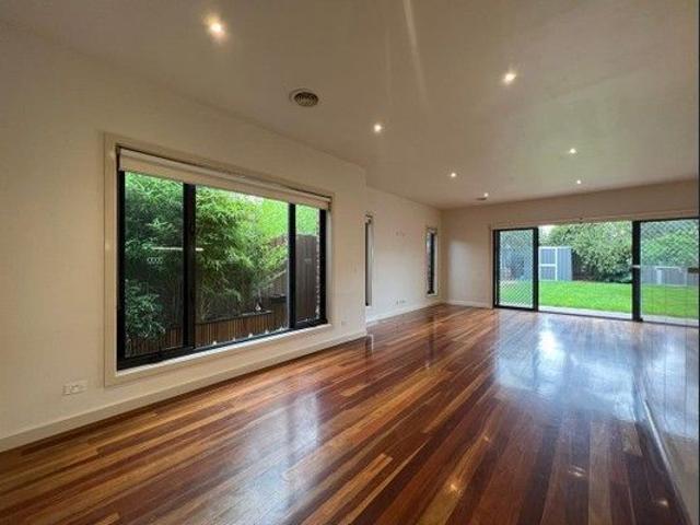 Modern Family Home in Prime Location