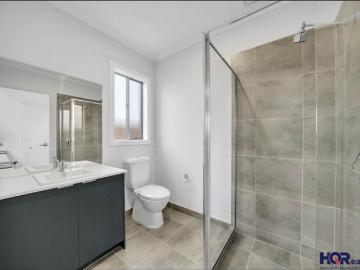 Modern Family Home in Prime Location