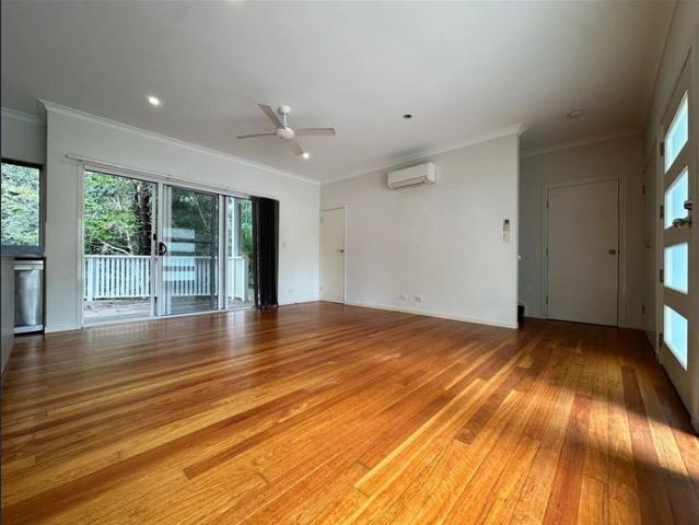 Modern Family Home in Prime Mitchelton Location | $750 per Week
