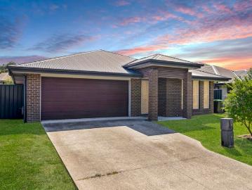 Tuggerah Lake, Jilliby, Wyong Region, Snapper Island