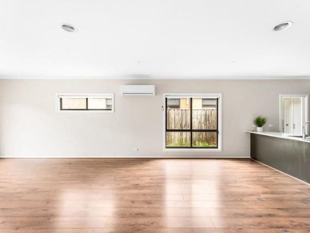 Modern Family Home in Prime Werribee Location