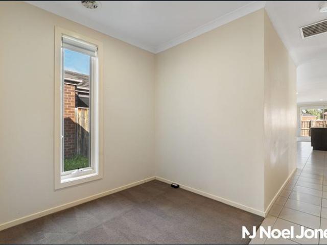 Modern Family Home in Prime Tarneit Location