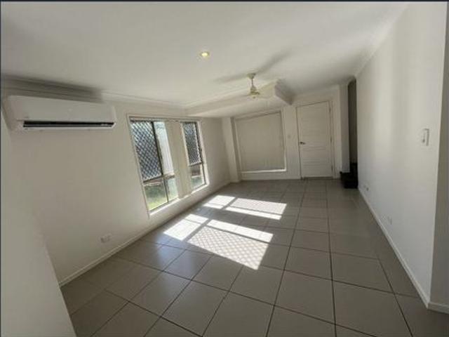 Modern Family Home in Quiet Cul de Sac