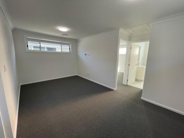 Brand New Modern Family Home In Watagan Park Estate