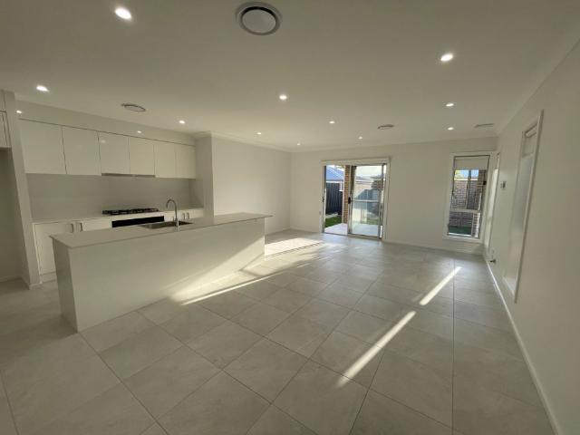 Brand New Modern Family Home In Watagan Park Estate
