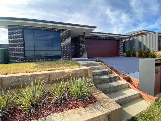 Modern Family Home in Watagan Park Estate, Cooranbong