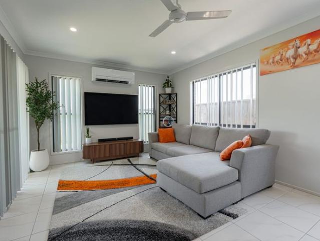 Modern Family Home in the Heart of Morayfield