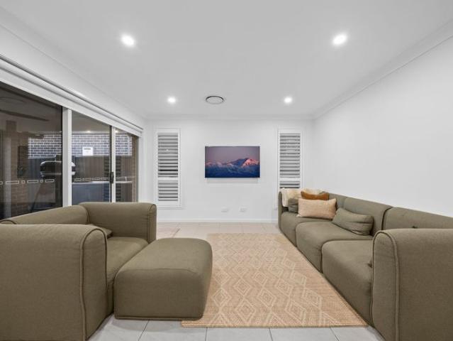 Modern Family Home In The Heart Of Edmondson Park!