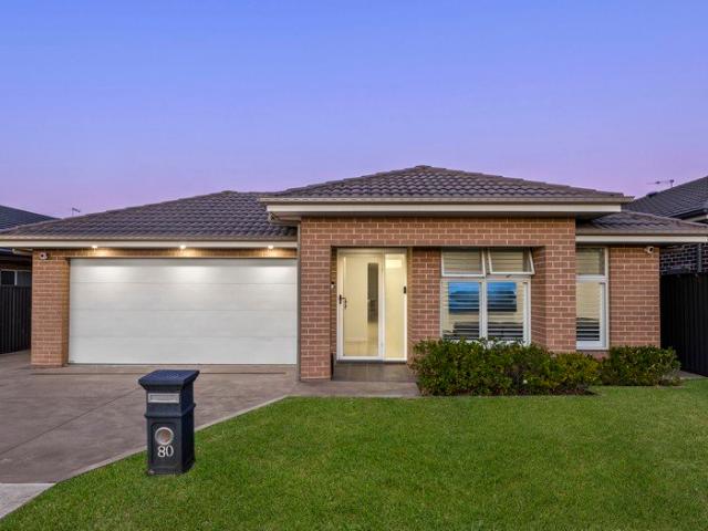 Modern Family Home In The Heart Of Edmondson Park!