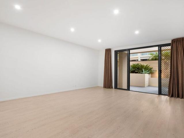 Modern Family Home in the Heart of Little Bay